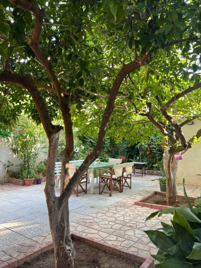 Cosy Guesthouse-Souterrain With Garden In City Center Corinth Ngoại thất bức ảnh
