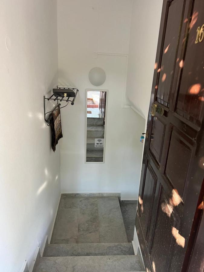 Cosy Guesthouse-Souterrain With Garden In City Center Corinth Ngoại thất bức ảnh