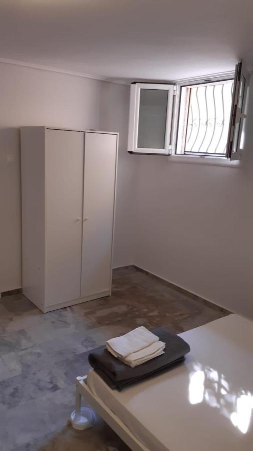 Cosy Guesthouse-Souterrain With Garden In City Center Corinth Ngoại thất bức ảnh