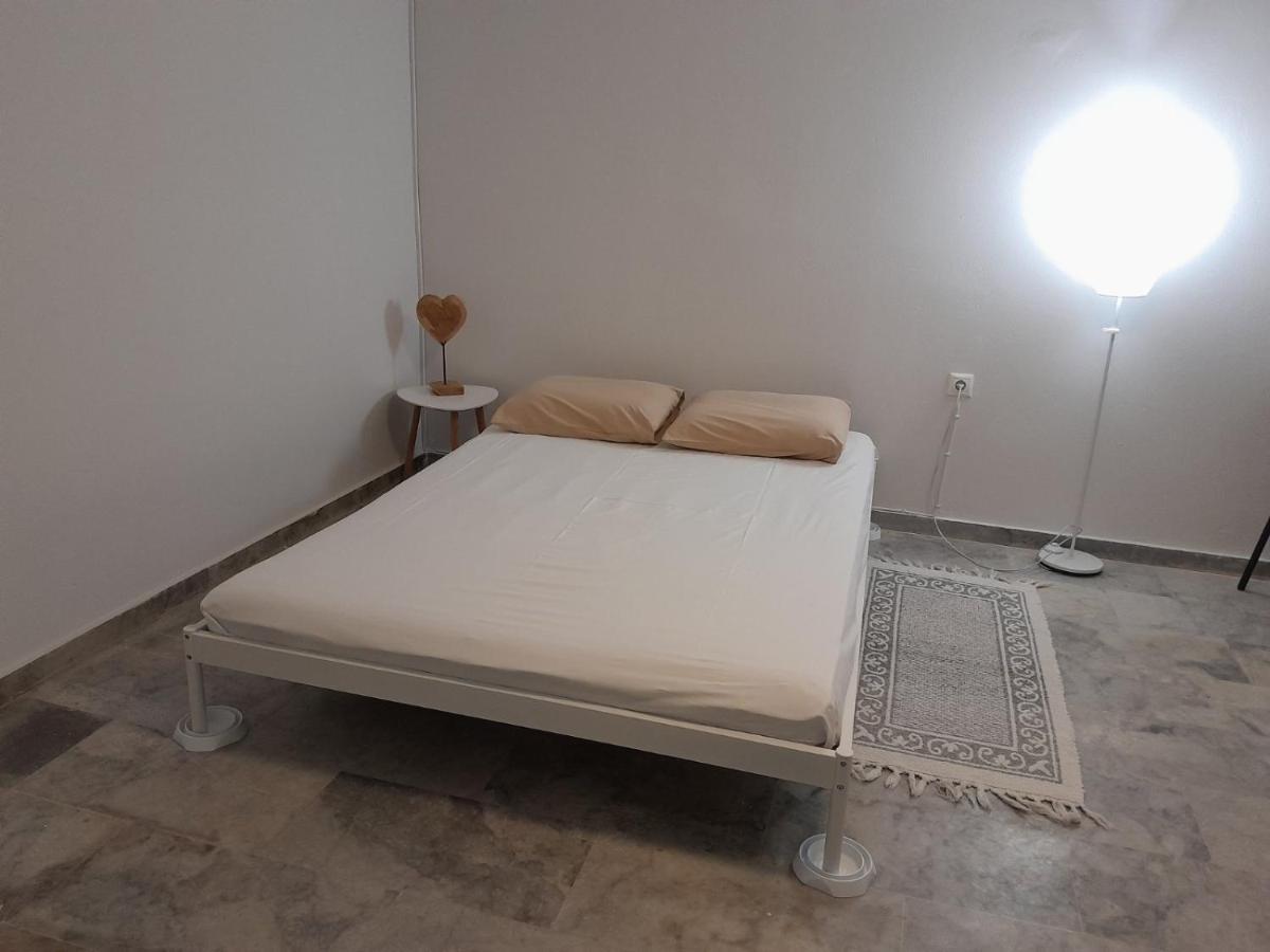 Cosy Guesthouse-Souterrain With Garden In City Center Corinth Ngoại thất bức ảnh